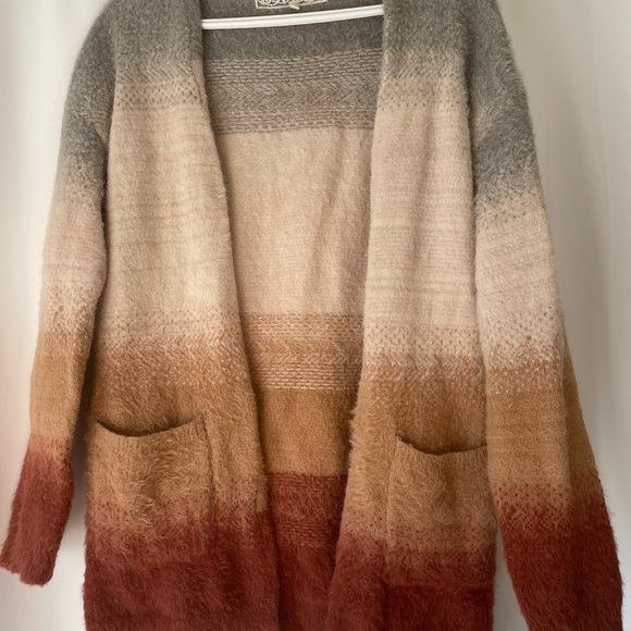 Pink Martini ombré Gradient Cardigan fits over sized NWOT - Picture 2 of 5